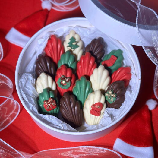 Печенье Мадлен 12 штук без сахара и глютена в новогодней тематике