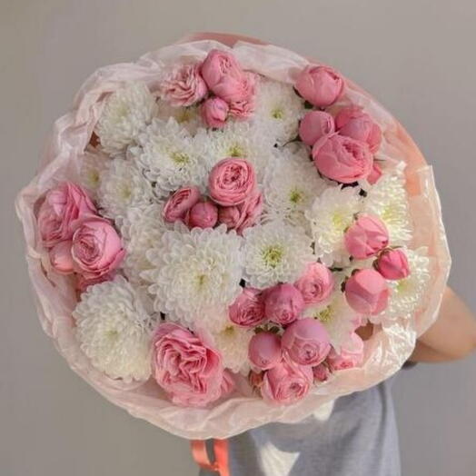 Chysanthemums and Spray Roses Bouquet  N-122