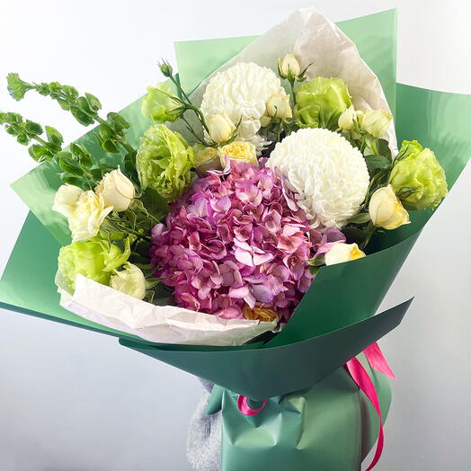 Hydrangea and white chrysanthemum