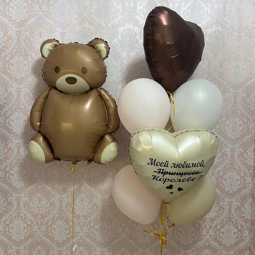 Королева с мишкой