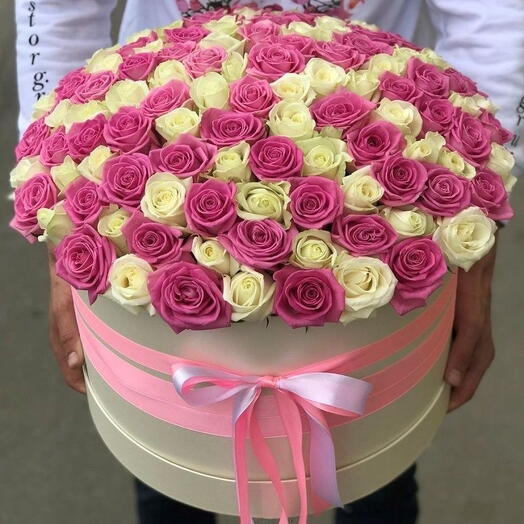 Цветы в коробке 101 Роза
