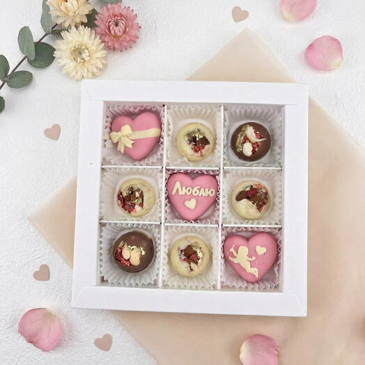 Шоколадный подарочный набор с сердцами — подарок на 14 февраля, 8 Марта и день рождения