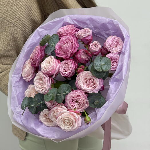 Букет из кустовых роз