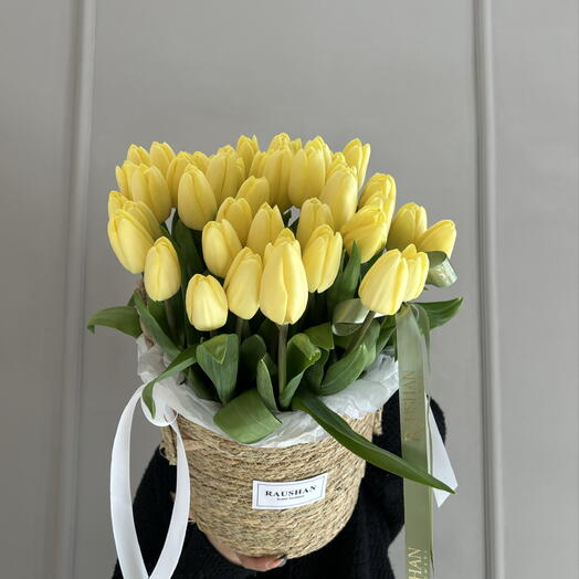 Тюльпан в корзине