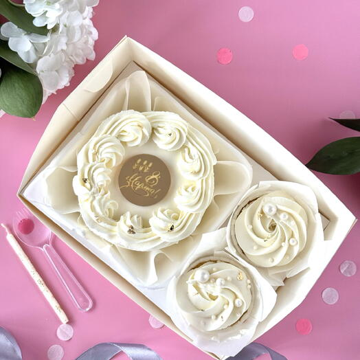 Набор бенто торт + 2 капкейка «8 марта»