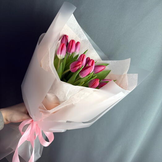 Букет из 15 розовых тюльпанов