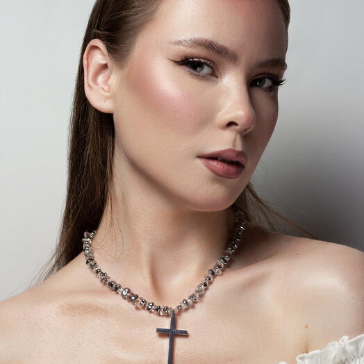 Колье с крестом