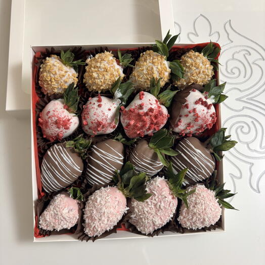 Клубника 🍓 /Шоколад 🍫/16 шт