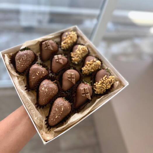 Клубника в бельгийском шоколаде (набор 12 шт) 🍫