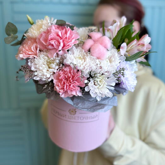 Стойкая композиция в коробке для любимой 🌸