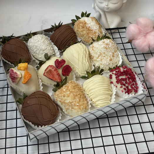 Клубника в шоколаде 12 штук