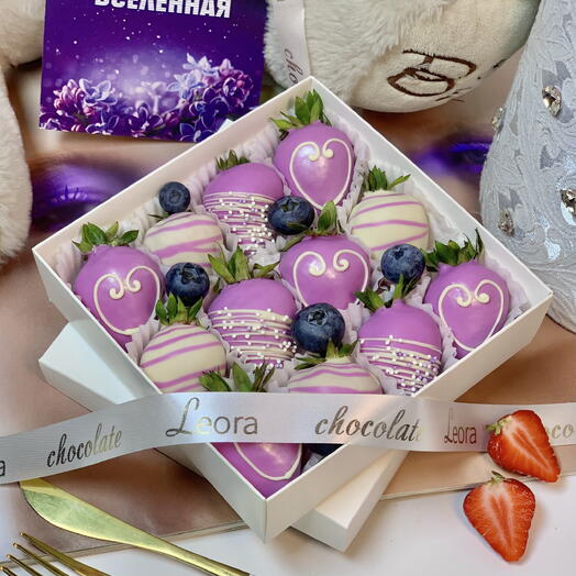 Клубника в Шоколаде 9-16 шт. Бельгийский шоколад Callebaut. Подарочный набор 5614.Leora chocolate