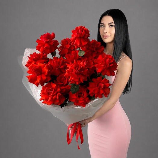 Французские розы алые