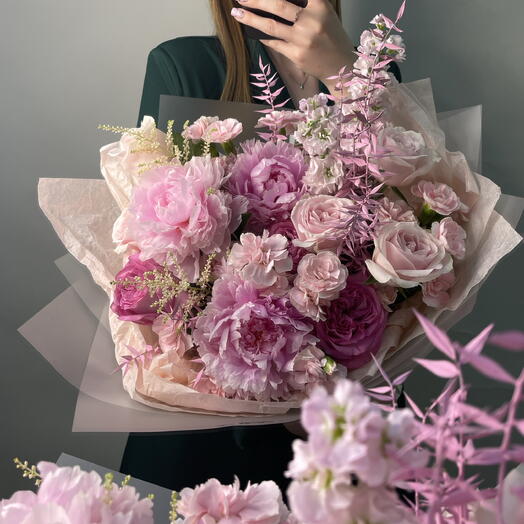Букет Розовый зефир пионы маттиола розы диантусы🌷🌸🩷