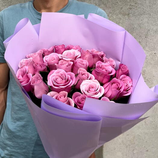 Фиолетовые розы 25 шт