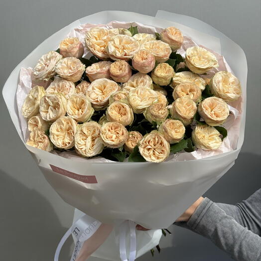 Кустовые пион розы букет