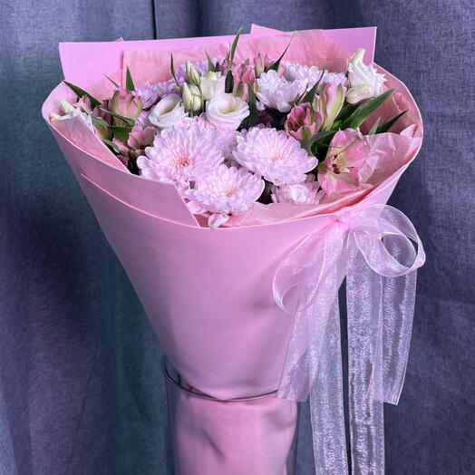 Букет с хризантемой и эустомой 💕