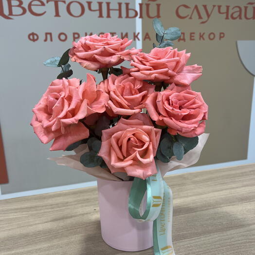 Коробка с французскими розами