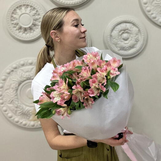 Букет из розовых альстромерий 9 шт