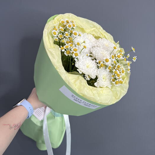 Букет на 1 сентября🎀
Букет из танацетума и кустовой хризантемы