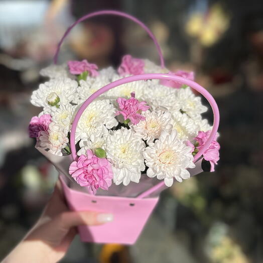 Стойкая композиция нежная