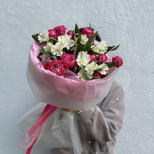 Букет кустовых пионовидных роз с альстромерией 💕 / цветы с доставкой в Уфе