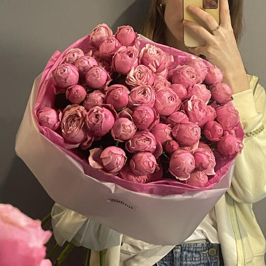 Букет из кустовых розочек Сильва в авторской упаковке💕