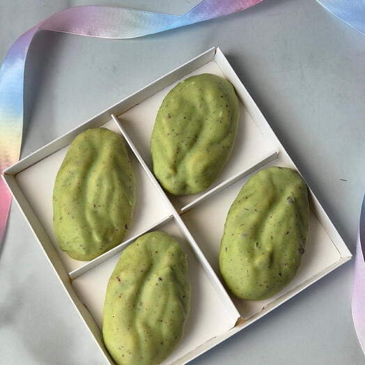 Корпусные пирожные фисташка