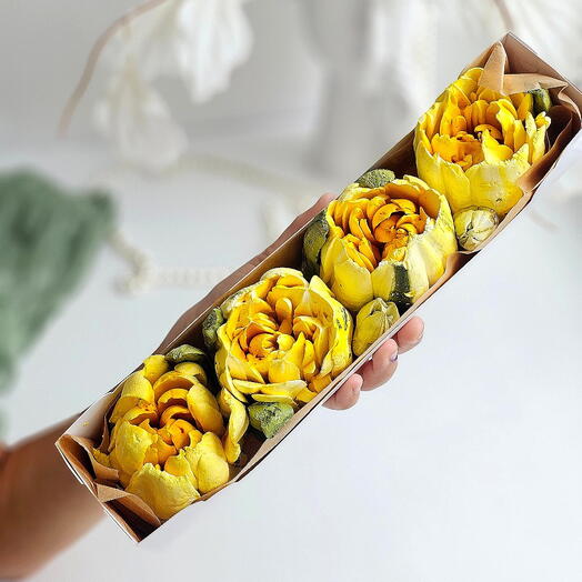 Мини коробочка с тюльпанами для учителя