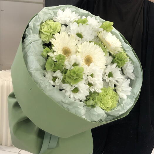 Букет с Герберами, диантусами и хризантемой ромашкой 💚