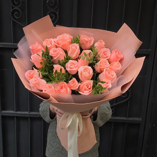 Букет из 25 роз с фисташкой💐
