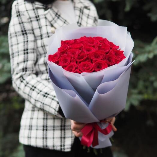 Monobucket of roses