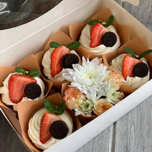 Juego de cupcakes / Cupcakes de 5 piezas con arreglo floral / pasteles y flores
