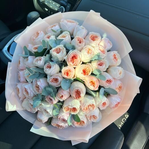 Ramo de rosas en forma de peonía Julieta