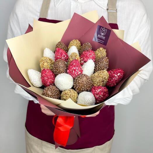 Букет из клубники в шоколаде, съедобный, сладкий букет Магический взгляд