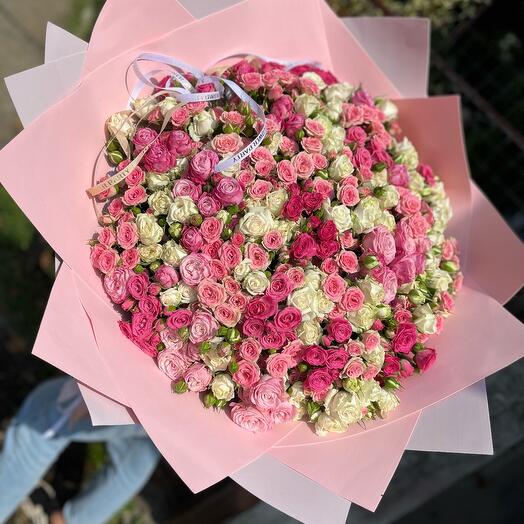 Нежный микс роз (микс кустовых роз 61шт)