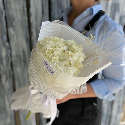 Букет из 1й веточки гортензии 1