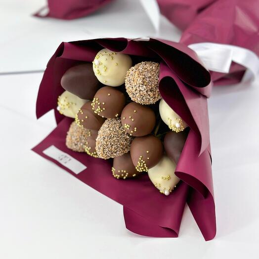 Букет S из клубники в шоколаде 2