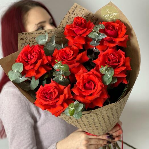 Rosas francesas y eucalipto