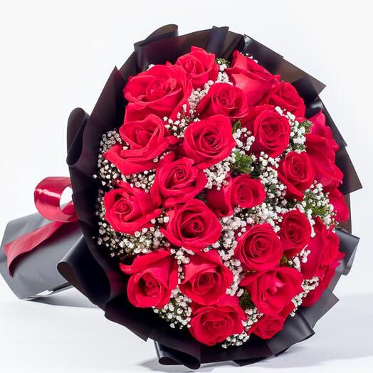 25 Red Roses with Gypso