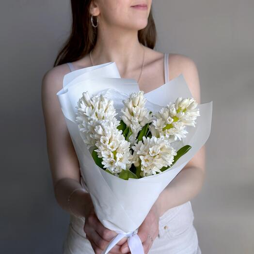 Весенний букет белый гиацинт