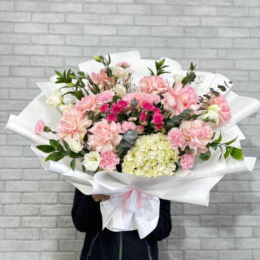 Невероятно обьемный букет