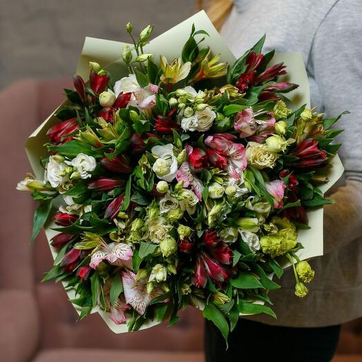 Альстромерия с эустомаи