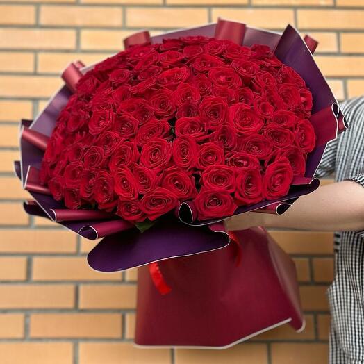 101 КРАСНАЯ РОЗА 70 СМ