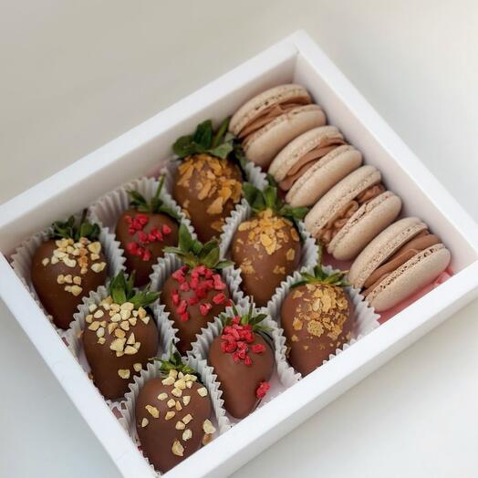 Клубника в шоколаде "Darling"