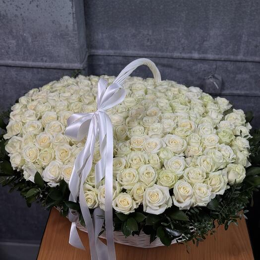 Корзина с розами A
