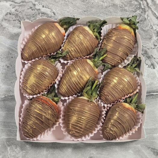 Клубника в молочном шоколаде callebaut средний набор