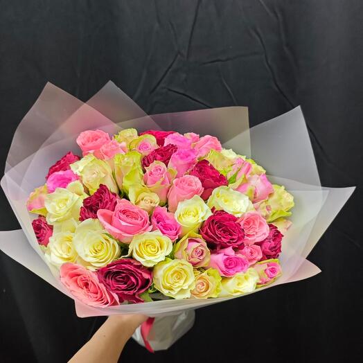 Букет из 51 розочки микс