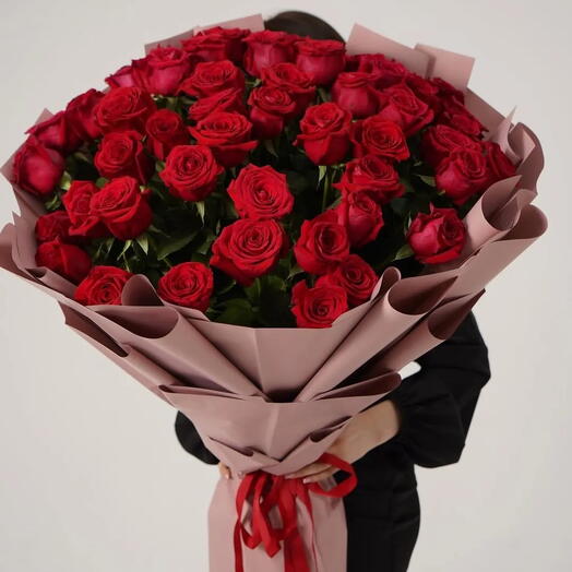 71 red rose bouget