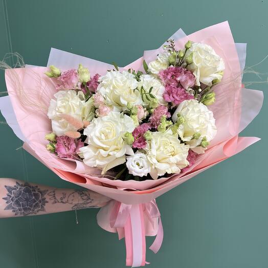 Букет с белой французской розой